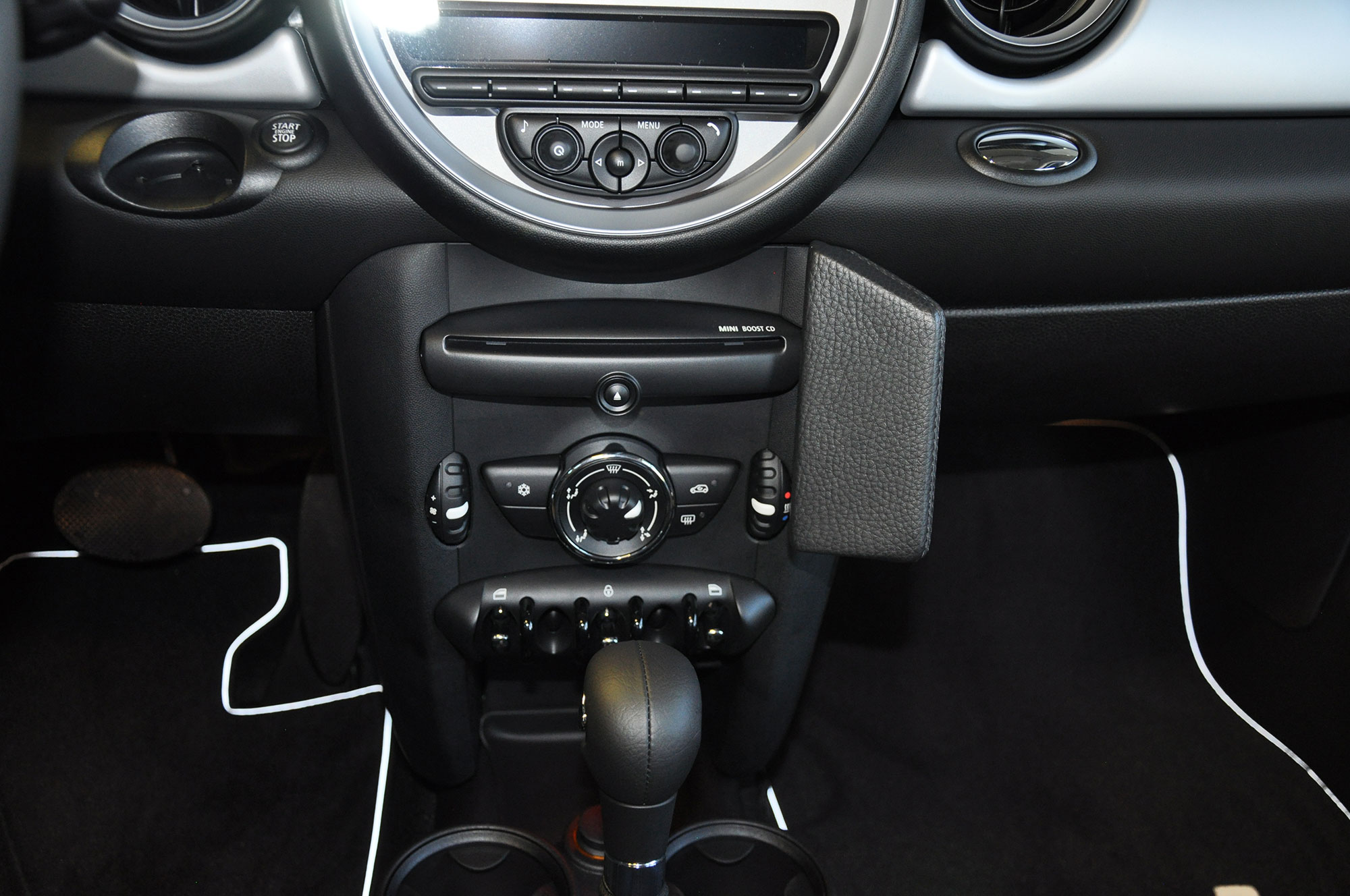 Mini Cooper/ Cubman/ One/ Roadster (R56) Kleur: Zwart - Kuda07701x 3 - 6077010