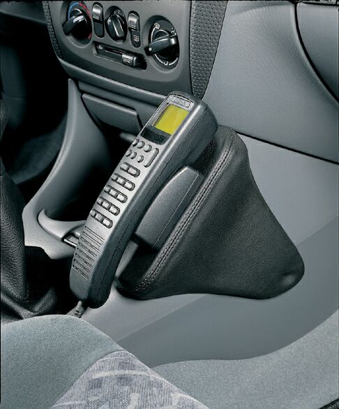 Mazda 323 vanaf 10/1998-02/2001 Kleur: Zwart - Kuda08415x 1 - 6084150