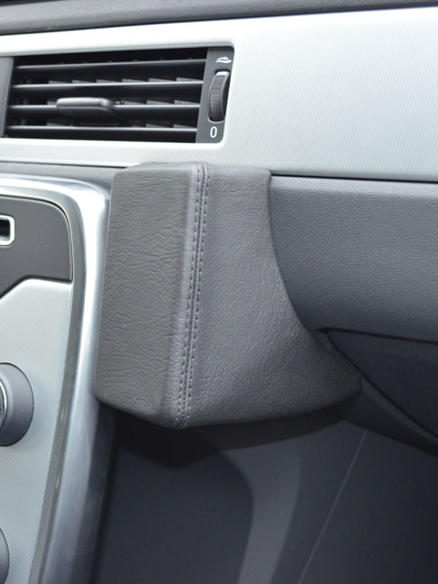 Volvo V70 06/2011-2016 Kleur: Zwart  - Kuda08843x 1 - 6088430