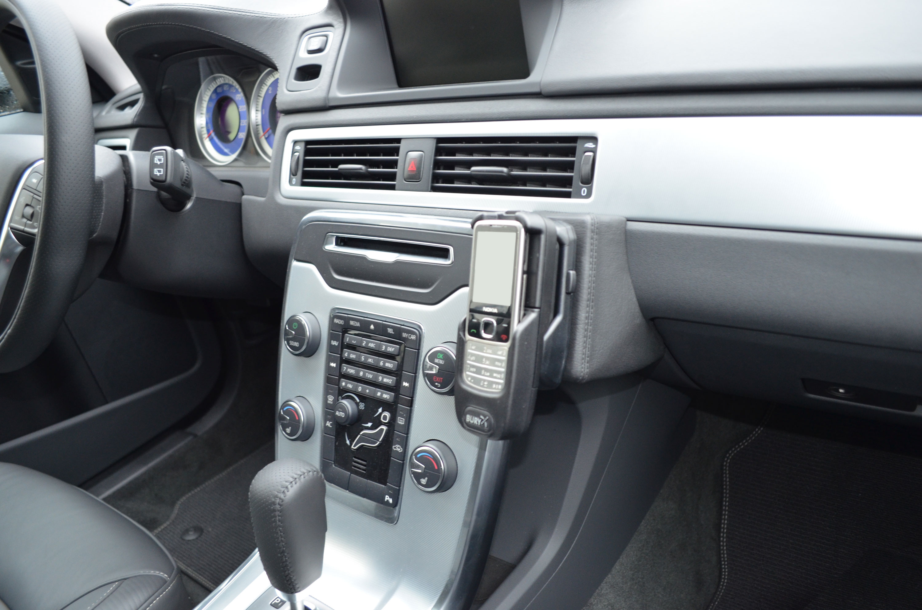 Volvo V70 06/2011-2016 Kleur: Zwart  - Kuda08843x 5 - 6088430
