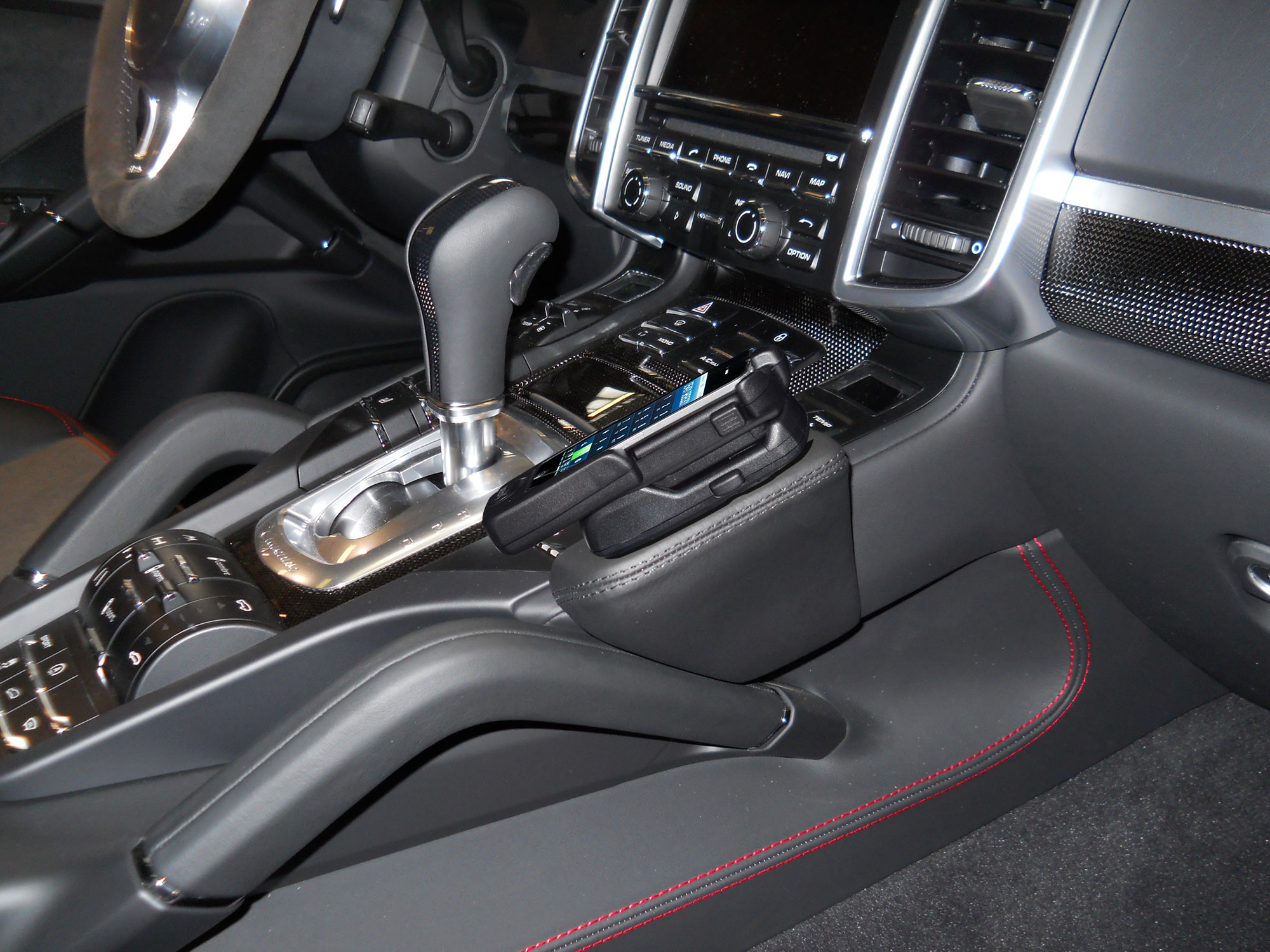 Porsche Cayenne 05/2010-2019 Kleur: Zwart - Kuda08907x 2 - 6089070