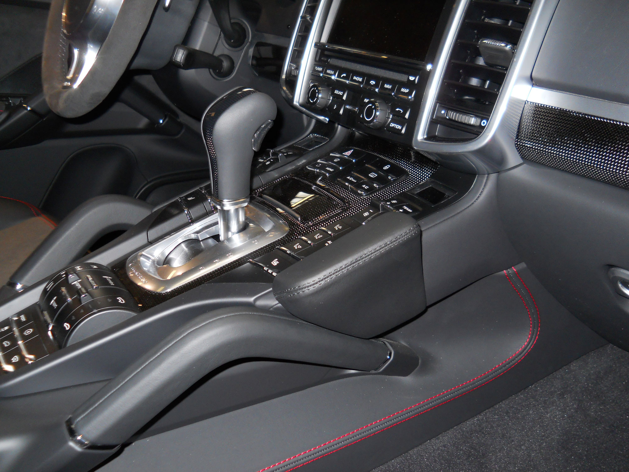 Porsche Cayenne 05/2010-2019 Kleur: Zwart - Kuda08907x 3 - 6089070