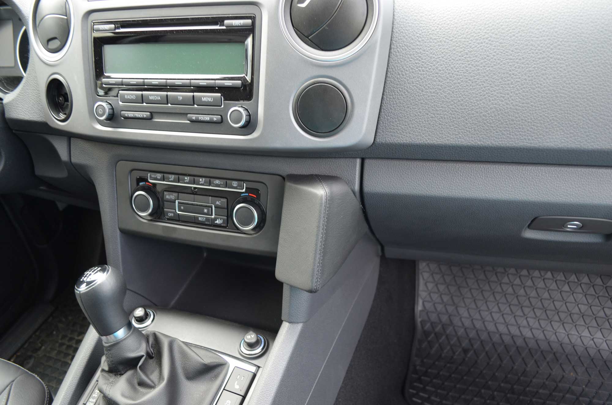 Volkswagen Amarok 10/2010-2016 Kleur: Zwart  - Kuda09678x 3 - 6096780