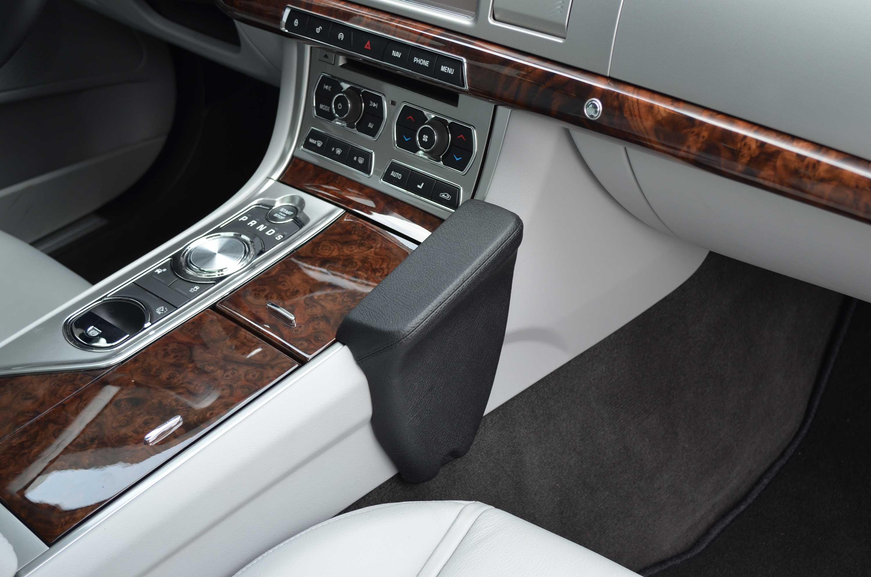Jaguar XF 03/2009-2016 Kleur: Zwart - Kuda09715x 3 - 6097150
