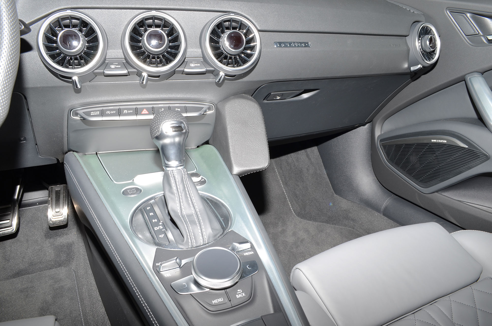 Audi TT 2015-2019 Kleur: Zwart - Kuda173x 3 - 601735