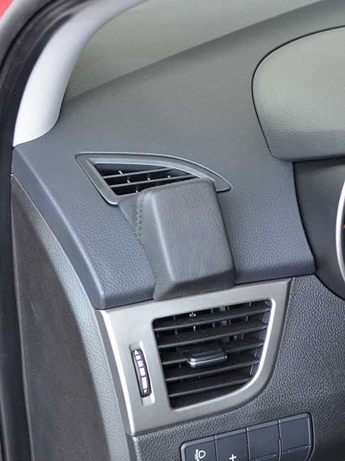 Hyundai i30 03/2012-2016 Kleur: Zwart - Kuda24142x 1 - 6141420