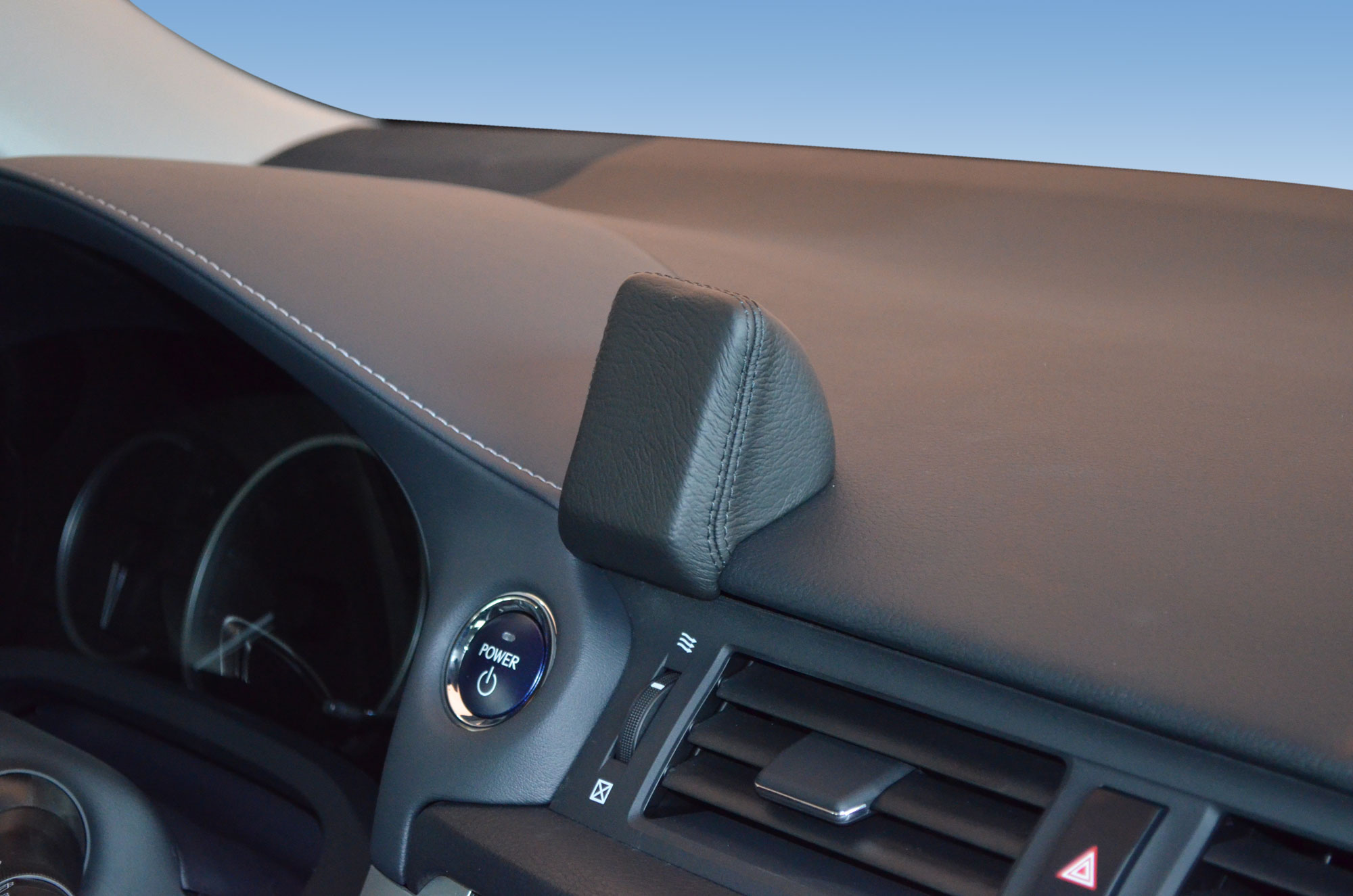 Lexus CT Serie 03/2011-2019 Kleur: Zwart  - Kuda28364x 6 - 6183640