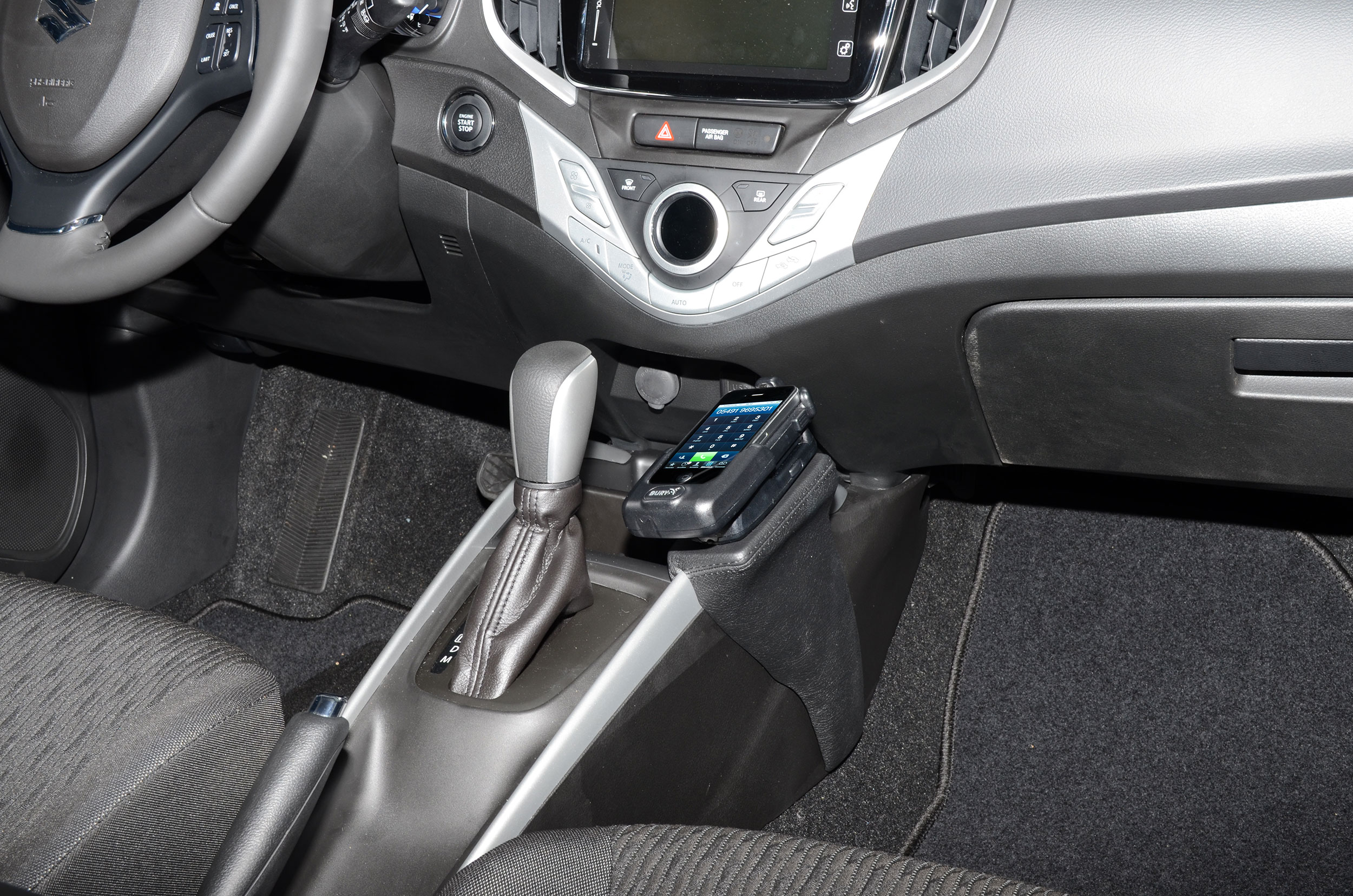 Suzuki Baleno 2015 Kleur: Zwart - Kuda318x 2 - 603180