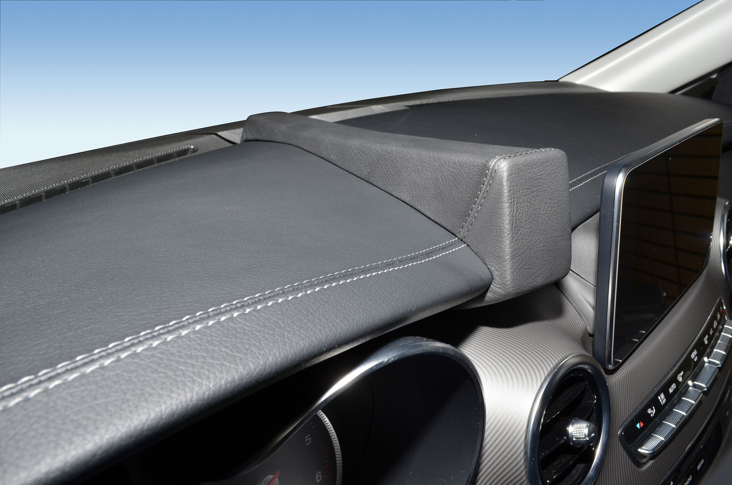 Mercedes Benz V-Klasse 2014-2019 Kleur: Zwart - Kuda534x 3 - 615345