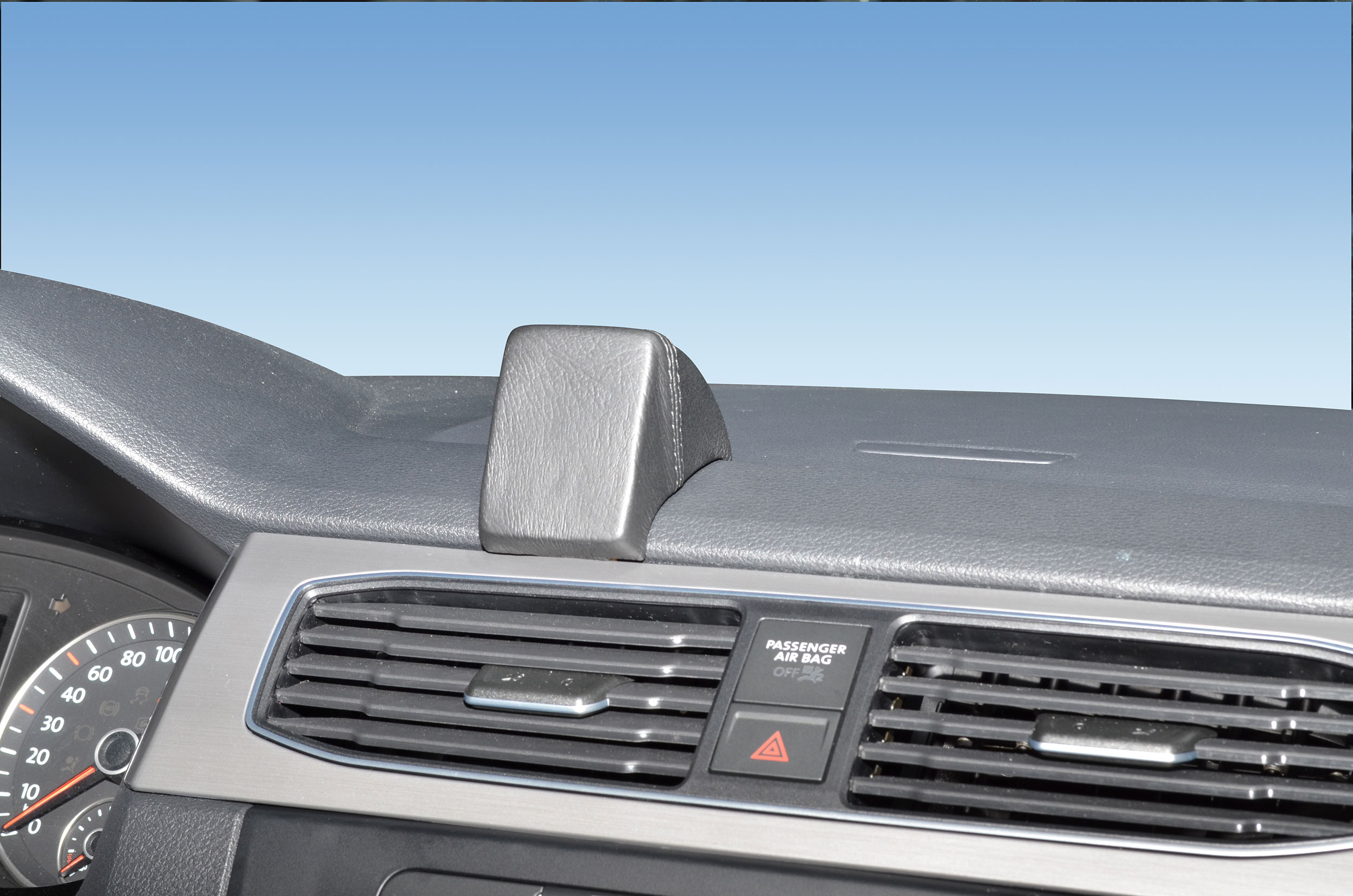 Volkswagen Caddy 2015-2020 - Kleur: Zwart Voor modellen met deksel  - Kuda597x 3 - 615975